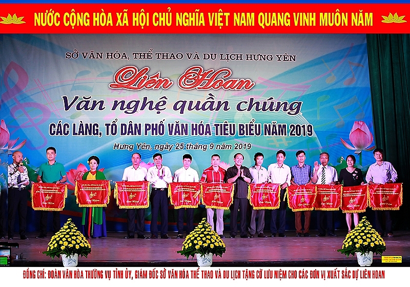5803 yyng chi yoan vyn hoa giam yyc sy vyn hoa thy thao va du lych tyng cy lyu niym cho cac yyn vy