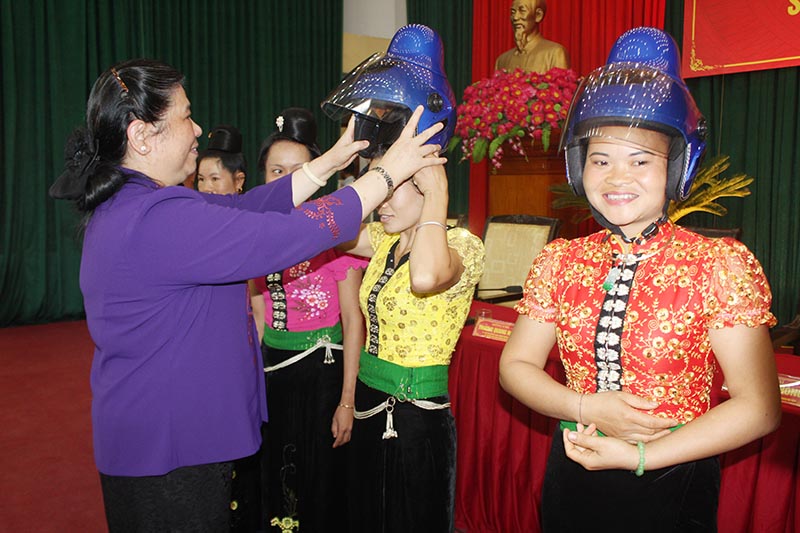 Trong năm 2016, đã có hơn 5.000 mũ bảo hiểm đạt chuẩn được Honda trao tặng học sinh, sinh viên và người dân trên toàn quốc