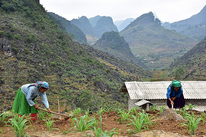 giup phu nu tay bac cai thien cuoc song