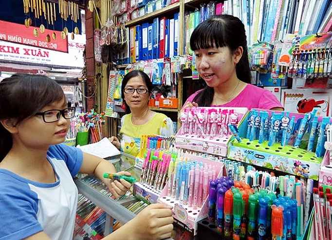 mua khai giang nam hoc 2018 2019 hang viet chiem uu the