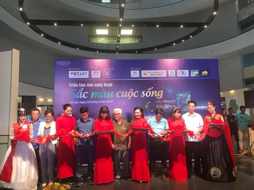 trien lam anh sac mau cuoc song nhan ky niem ngay quoc khanh 29