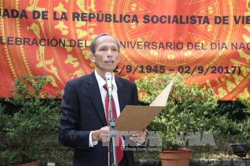 Quảng bá tiềm năng du lịch Việt Nam tại Argentina quang ba tiem nang du lich viet nam tai argentina