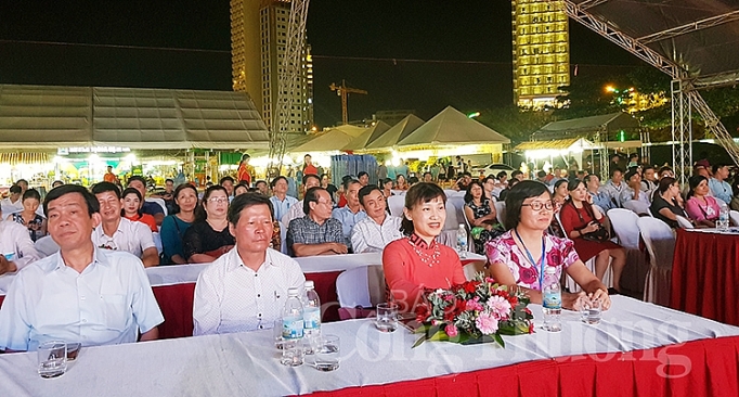 hoi cho thuong mai quoc te nha trang 2019 diem mua sam hap dan trong dip le quoc khanh