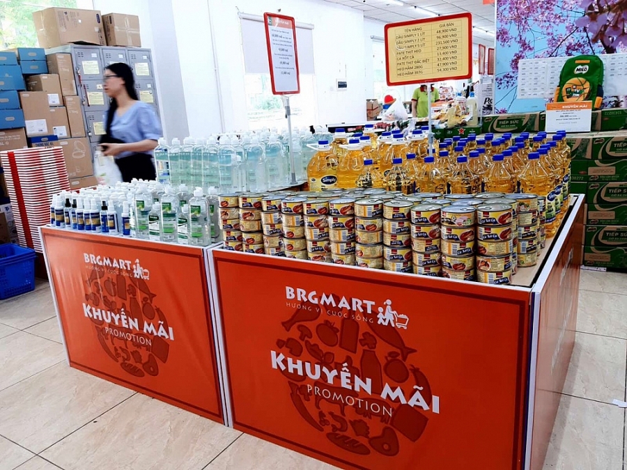 undefined 2213 brgmart thyc hiyn nhiyu chyyng trinh khuyyn myi yyi vyi myt sy syn phym thuyc nhom hang hoa thiyt yyu