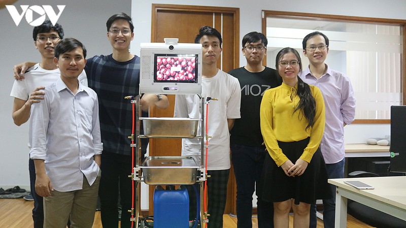 &amp;amp;quot;robot van chuyen tu dong&amp;amp;quot; ra doi trong mua covid-19 hinh 1