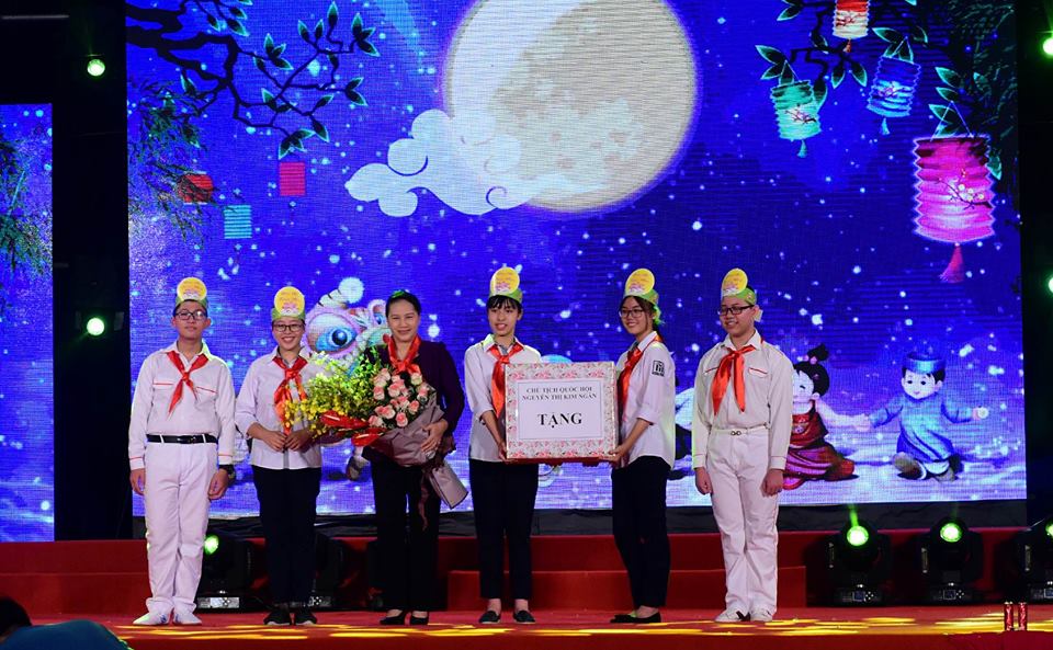Thiếu nhi Hà Nội vui đón Đêm hội Trăng rằm thieu nhi ha noi vui don dem hoi trang ram