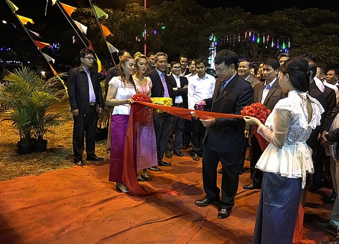 dak nong day manh phat trien nganh thuong mai