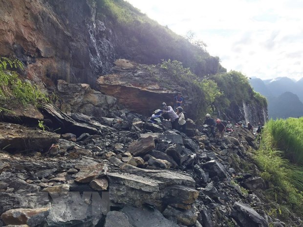 Hà Giang: Nhiều tuyến đường giao thông bị sạt lở do mưa lũ ha giang nhieu tuyen duong giao thong bi sat lo do mua lu