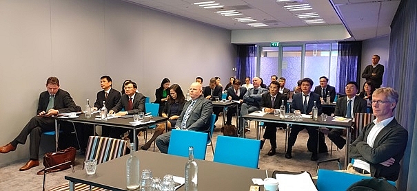 Việt Nam - Hà Lan thúc đẩy hợp tác trong hai lĩnh vực mới: Kinh tế tuần hoàn và năng lượng gió ngoài khơi viet nam ha lan thuc day hop tac song phuong trong hai linh vuc moi kinh te tuan hoan va nang luong gio ngoai khoi