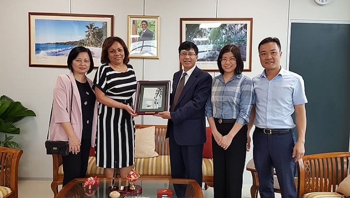 Đẩy mạnh quan hệ hợp tác kinh tế thương mại Việt Nam-Seychelles day manh quan he hop tac kinh te thuong mai viet nam seychelles