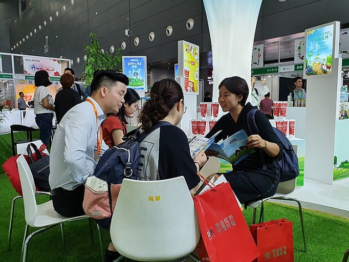 Vinamilk – sự “chọn lọc tự nhiên” của người tiêu dùng Trung Quốc vinamilk su chon loc tu nhien cua nguoi tieu dung trung quoc