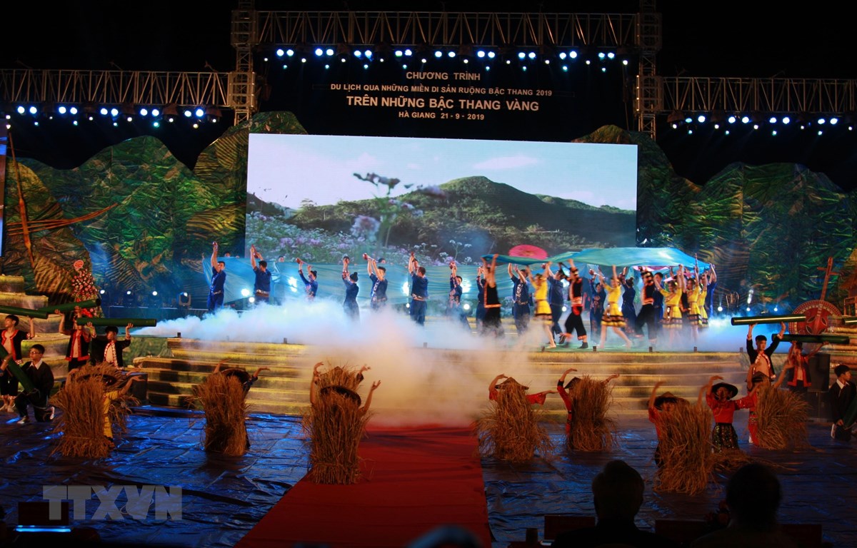 khai mac tuan van hoa qua mien di san ruong bac thang hoang su phi