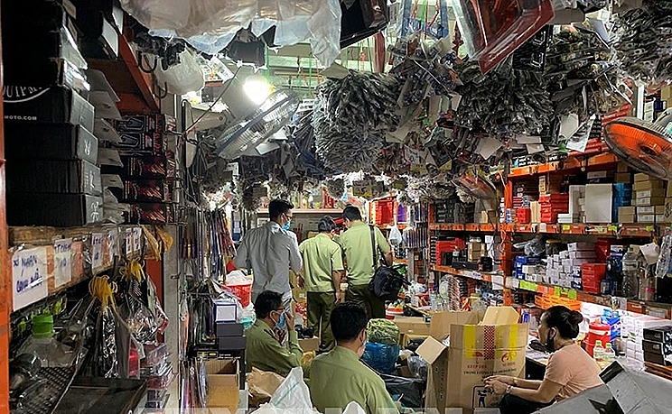 Lực lượng QLTT đã triệt phá hàng loạt điểm sản xuất, kinh doanh phụ tùng xe máy giả 4701-bai