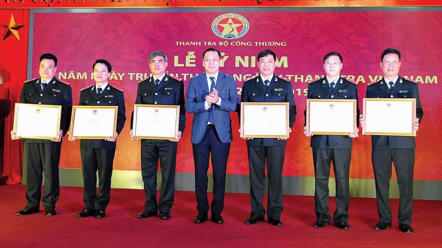 undefined 1645-ynh-chyn-1