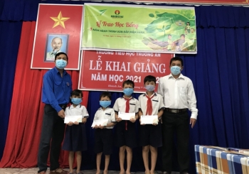 Qũy học bổng PVCFC và một mùa đồng hành khó quên