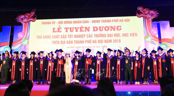 Hà Nội tuyên dương 88 thủ khoa tốt nghiệp đại học ha noi tuyen duong 88 thu khoa tot nghiep dai hoc