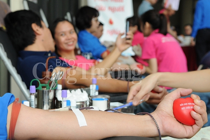 ngay hoi hien mau tinh nguyen bo cong thuong nam 2018