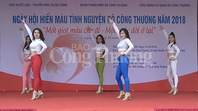 ngay hoi hien mau tinh nguyen bo cong thuong nam 2018