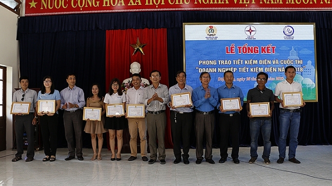 Doanh nghiệp Quảng Nam tiết kiệm trên 2 triệu kWh điện trong 3 tháng doanh nghiep quang nam tiet kiem tren 2 trieu kwh dien trong 3 thang