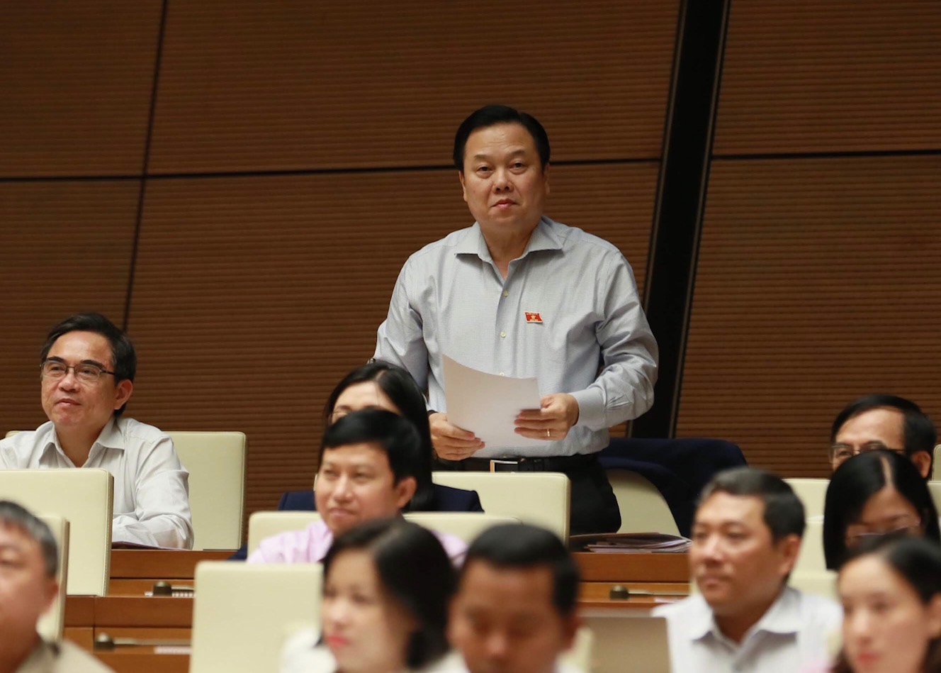 nhin lai tuan dau lam viec cua ky hop thu 6 quoc hoi khoa xiv