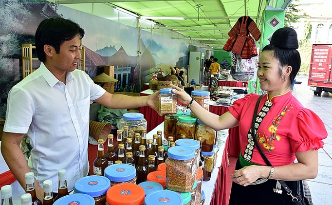 tuan van hoa du lich son la tai ha noi