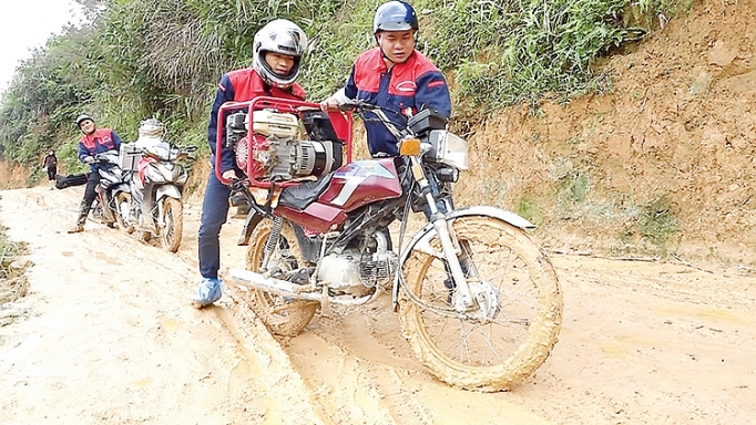 trung tam phat hanh phim va chieu bong lang son dua dien anh ve tan thon ban