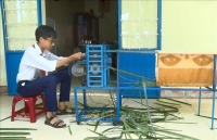 Học sinh lớp 9 chế tạo máy chuốt lá dừa