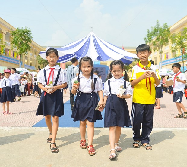 Đóng góp tích cực của sữa học đường với sức khỏe và dinh dưỡng trẻ em dong gop tich cuc cua sua hoc duong voi suc khoe va dinh duong tre em