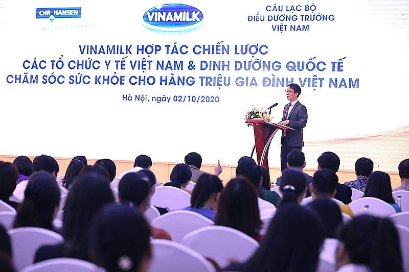 Vinamilk đẩy mạnh hợp tác trong và ngoài nước để chăm sóc sức khỏe cho hàng triệu trẻ em và người cao tuổi Việt Nam Vinamilk đẩy mạnh hợp tác trong và ngoài nước để chăm sóc sức khỏe cho hàng triệu trẻ em và người cao tuổi Việt Nam