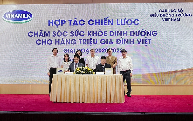 Vinamilk đẩy mạnh hợp tác trong và ngoài nước để chăm sóc sức khỏe cho hàng triệu trẻ em và người cao tuổi Việt Nam Vinamilk đẩy mạnh hợp tác trong và ngoài nước để chăm sóc sức khỏe cho hàng triệu trẻ em và người cao tuổi Việt Nam