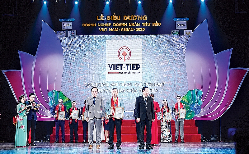 undefined 0642-dsc09626-1-1