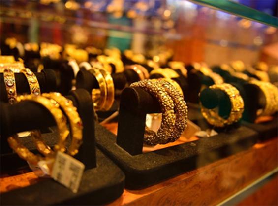 Giá vàng hôm nay 27/11: Mất hết niềm tin, quên vàng đi