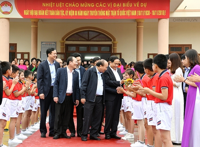 Thủ tướng dự Ngày hội Đại đoàn kết toàn dân tộc tại tỉnh Bắc Giang thu tuong du ngay hoi dai doan ket toan dan toc tai tinh bac giang