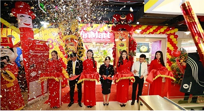 dong loat khai truong 23 sieu thi vinmart moi