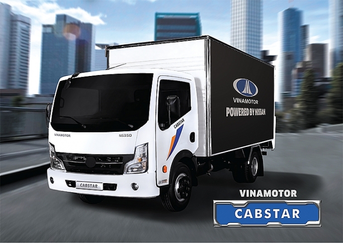 Vinamotor giới thiệu xe tải nhẹ Cabstar và xe khách 47 chỗ Universe Noble HN47S vinamotor gioi thieu xe tai nhe cabstar va xe khach 47 cho universe noble hn47s