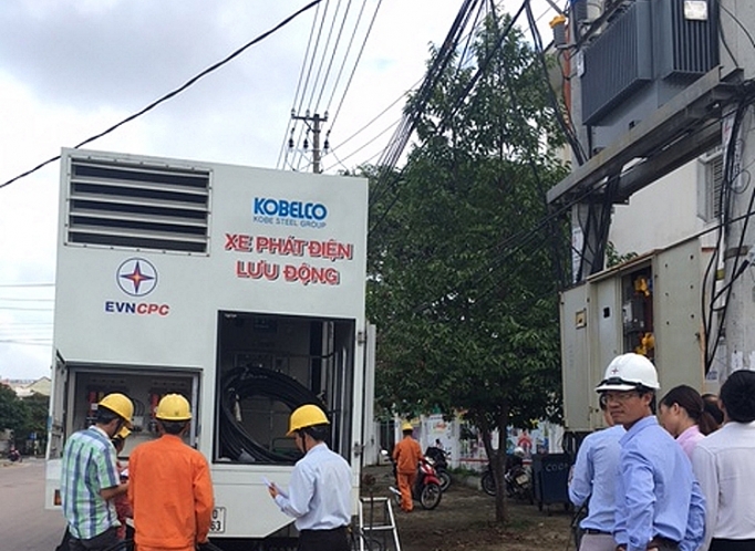 PC Quảng Nam: Ứng dụng xe phát điện lưu động pc quang nam ung dung xe phat dien luu dong de duy tri cap dien khi sua may bien ap