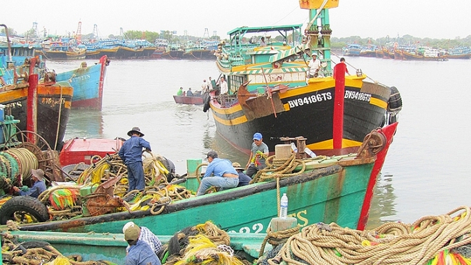 Tích cực gỡ bỏ thẻ vàng IUU tich cuc go bo the vang iuu