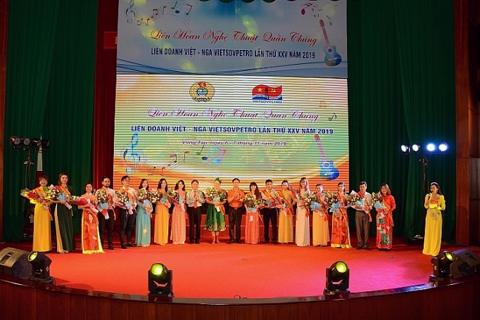khai mac lien hoan nghe thuat quan chung vietsovpetro lan thu 25