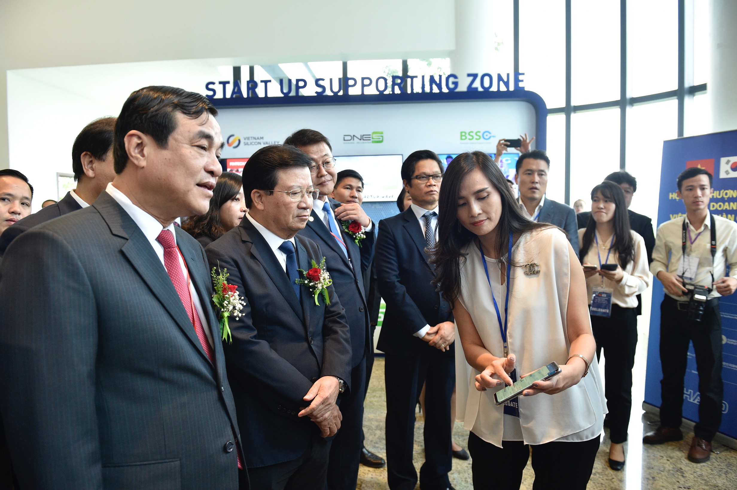 tuong lai quan he hop tac viet nam han quoc phu thuoc doi ngu doanh nhan