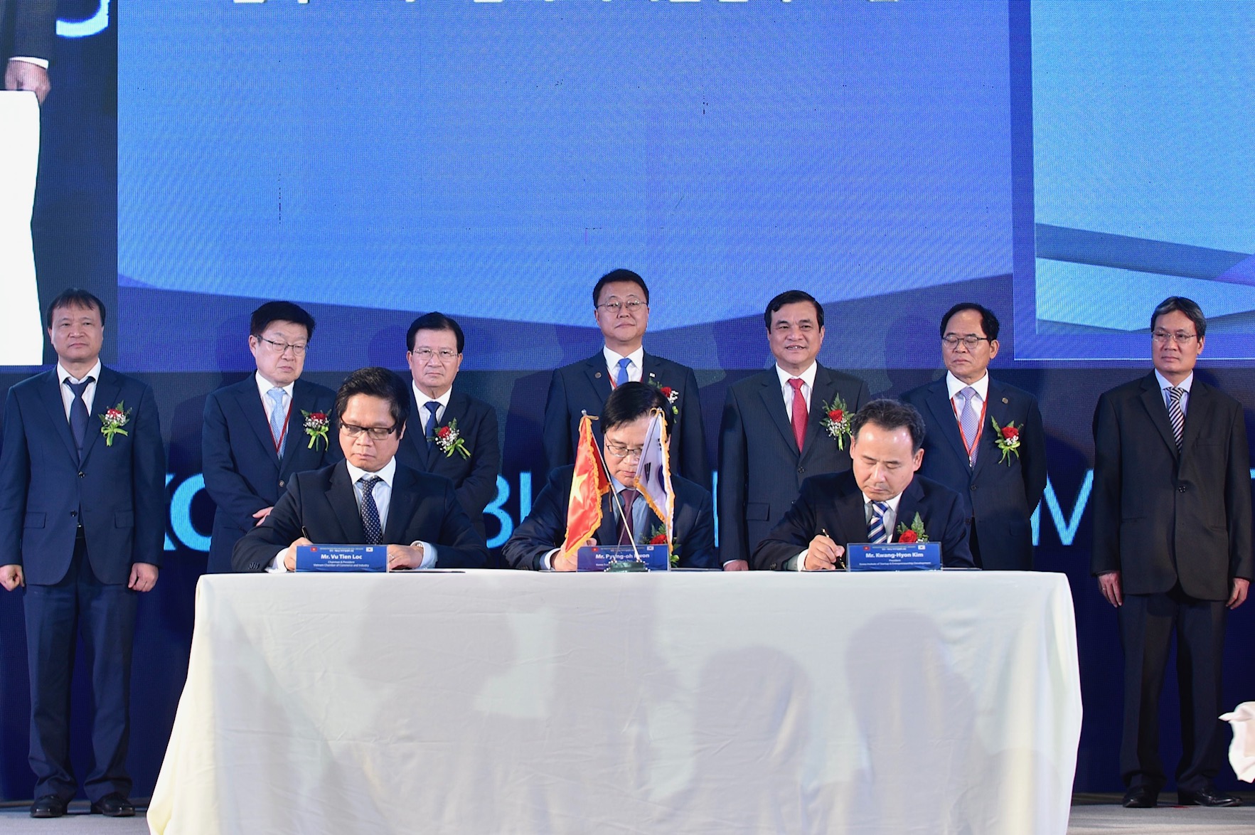 tuong lai quan he hop tac viet nam han quoc phu thuoc doi ngu doanh nhan