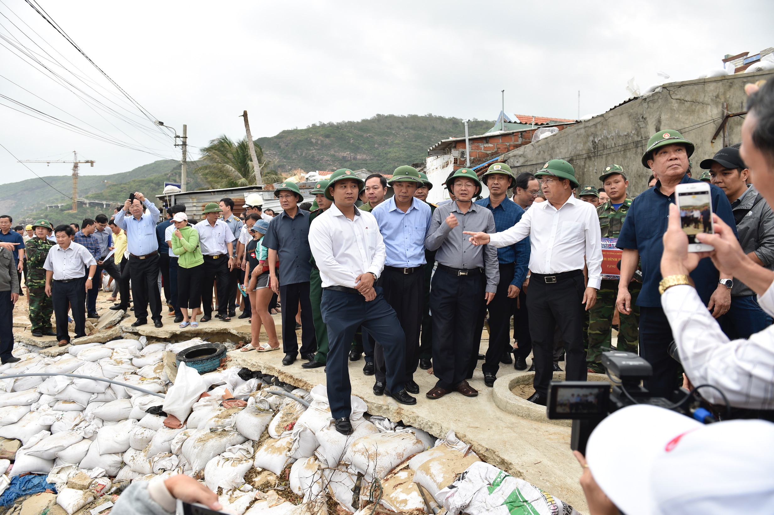 pho thu tuong trinh dinh dung kiem tra cong tac ung pho bao
