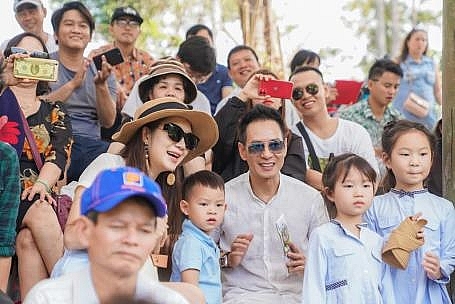 Dàn sao Việt “đại náo” Vinpearl Land và Safari Phú Quốc dan sao viet dai nao vinpearl land va safari phu quoc