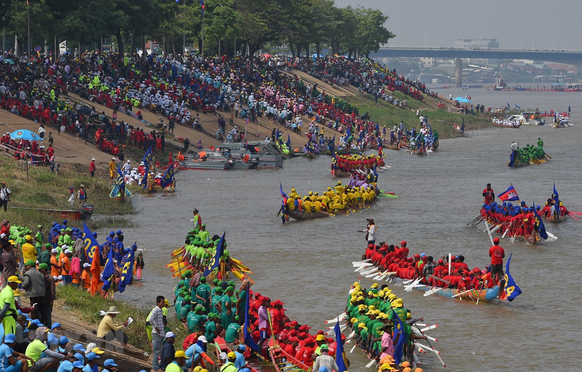 hon 4 trieu du khach do ve phnom penh du le hoi nuoc 2019