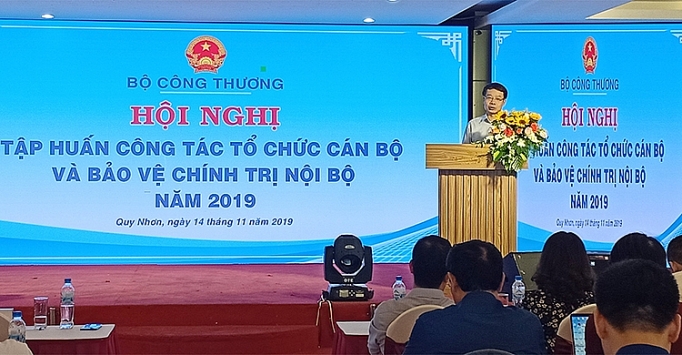 bo cong thuong tap huan cong tac to chuc can bo va bao ve chinh tri noi bo