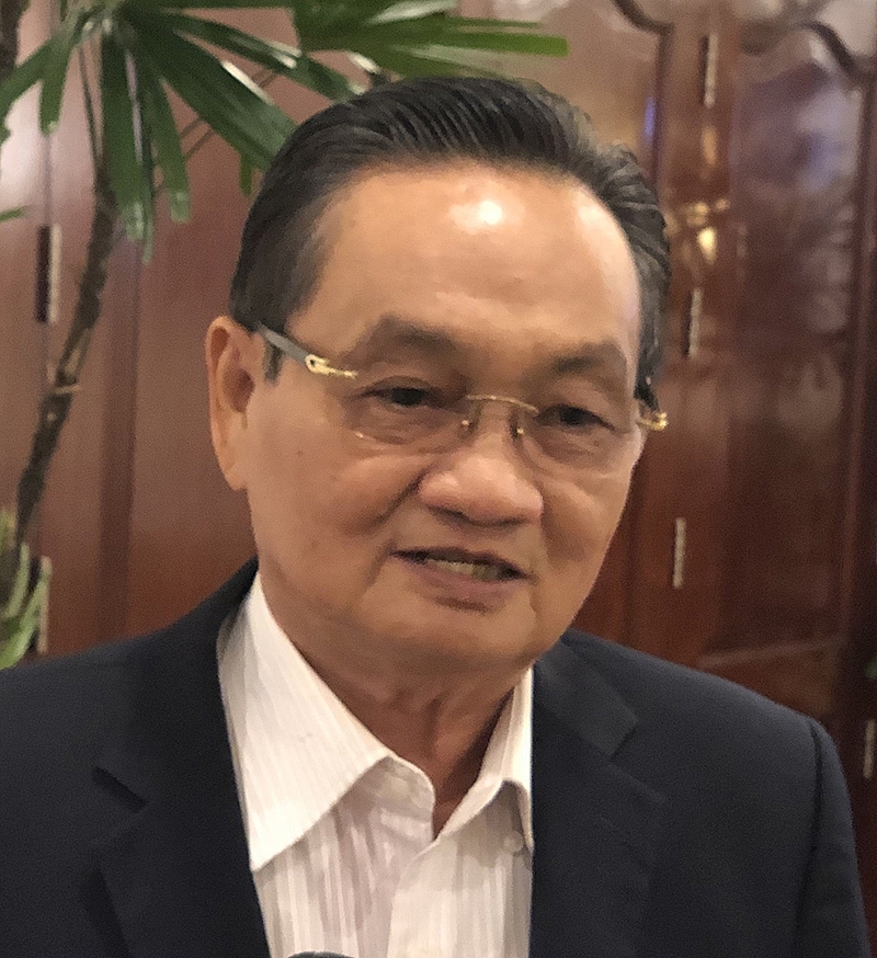 undefined 1325-tien-si-tran-du-lich