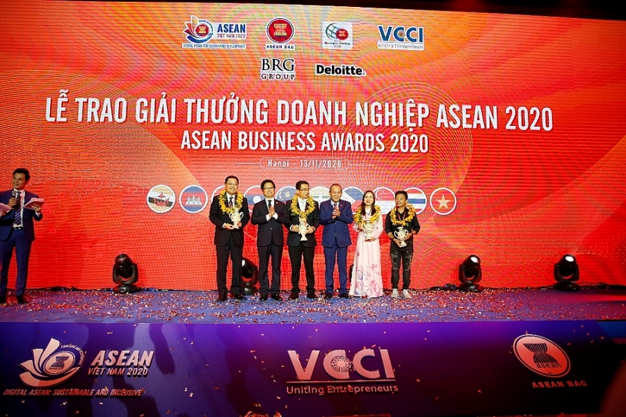 Lễ trao giải thưởng ASEAN BUSINESS AWARDS: Vinh danh 58 doanh nghiệp xuât sắc toàn khu vực