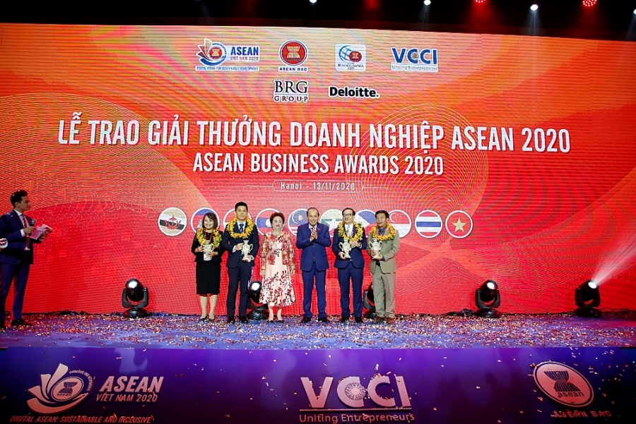 Lễ trao giải thưởng ASEAN BUSINESS AWARDS: Vinh danh 58 doanh nghiệp xuât sắc toàn khu vực