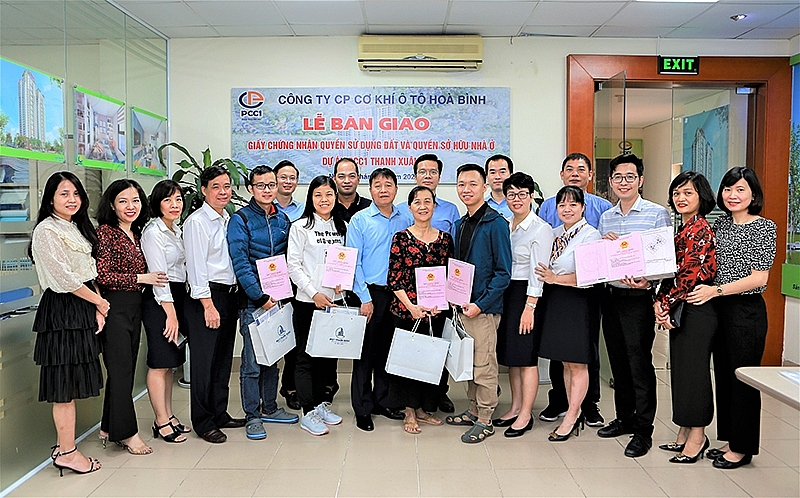 Chung cư PCC1 Thanh Xuân trao sổ hồng cho cư dân