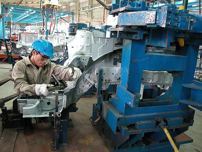 phat trien cong nghiep ho tro cu the hoa chinh sach