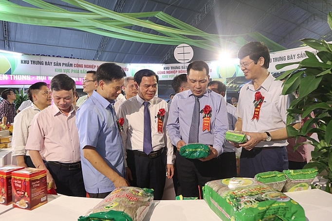 Doanh nghiệp Nghệ An: Hoạt động kết nối cung - cầu còn yếu doanh nghiep nghe an hoat dong ket noi cung cau con yeu